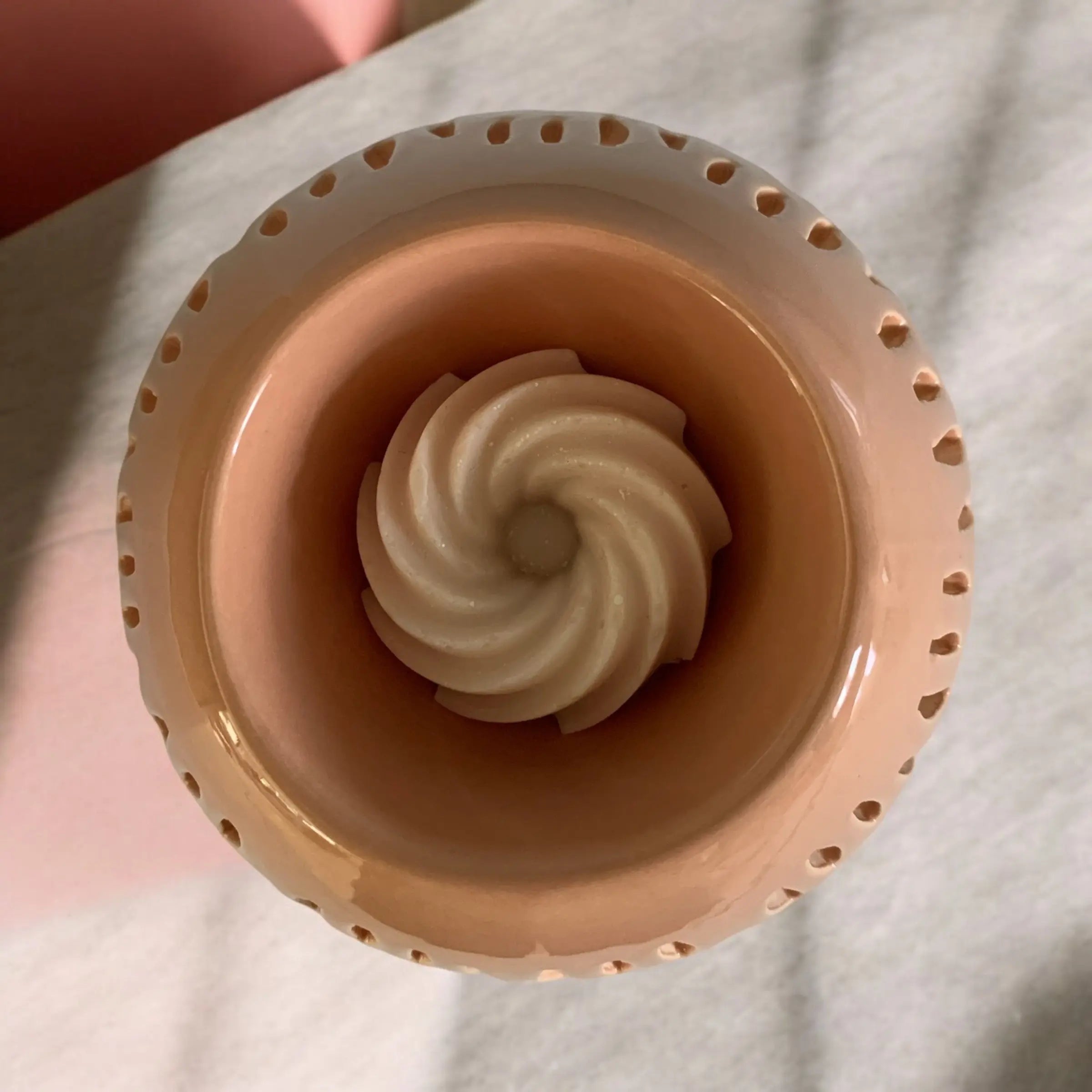 Brûle Parfum "Ovali" Tera Creamy Candle