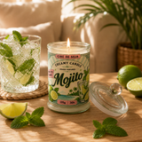Bougie parfumée Mojito allumée dans un salon chaleureux