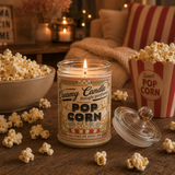 Bougie parfumée Pop-Corn allumée dans une ambiance chaleureuse et cocooning